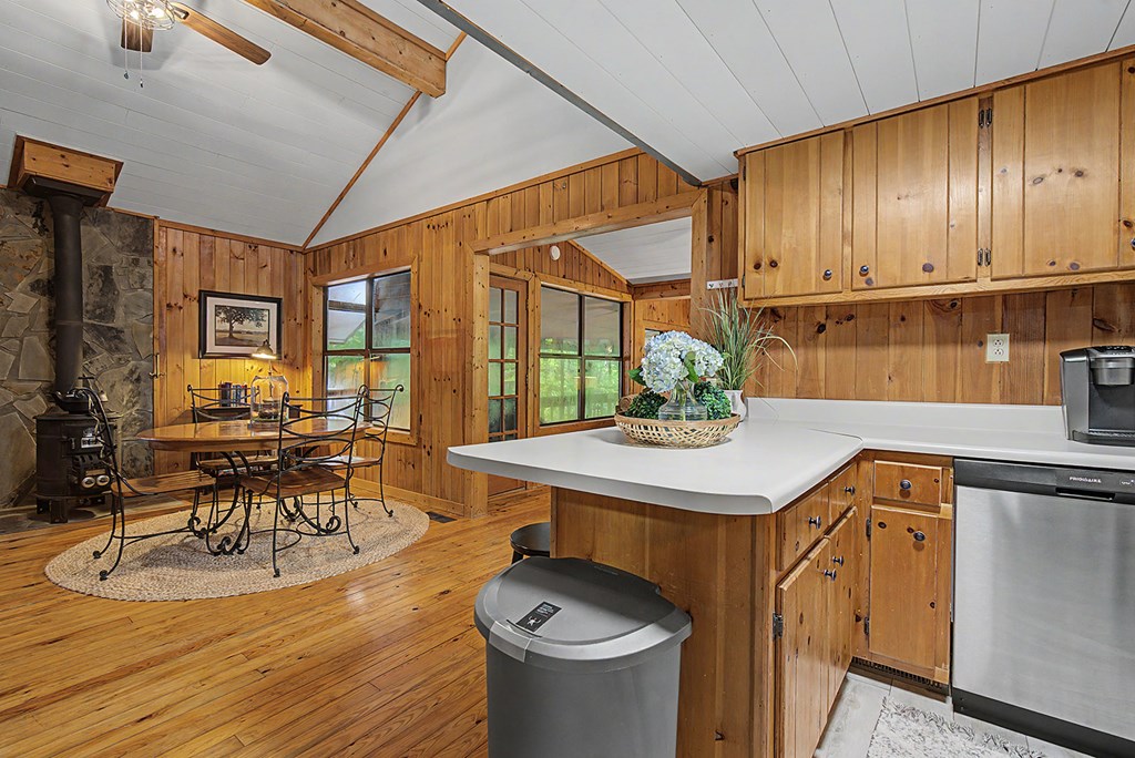 434839 Ellijay Active
