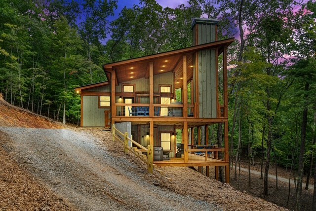 434896 Blue Ridge Active