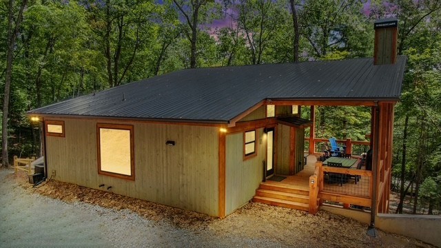 434896 Blue Ridge Active