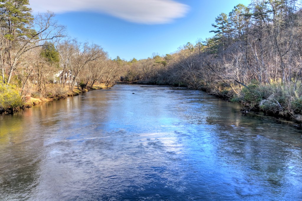 434917 Blue Ridge Active