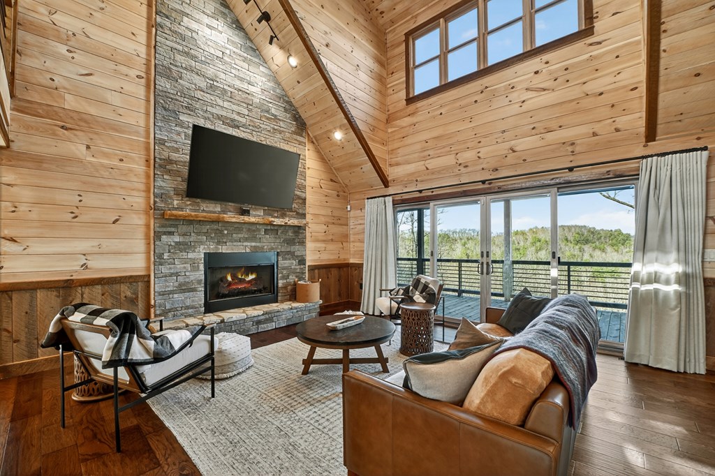 434917 Blue Ridge Active
