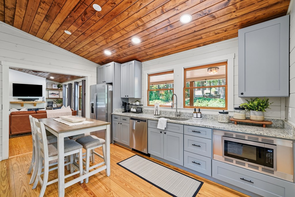 434922 Ellijay Active