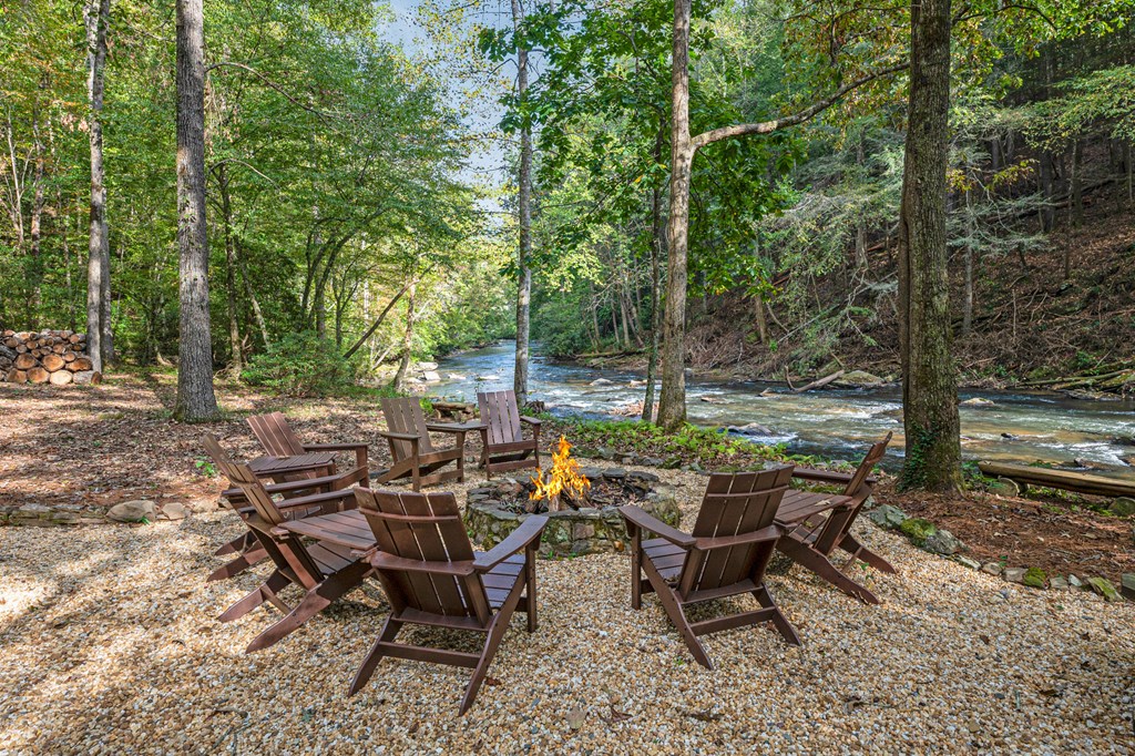 434924 Ellijay Active