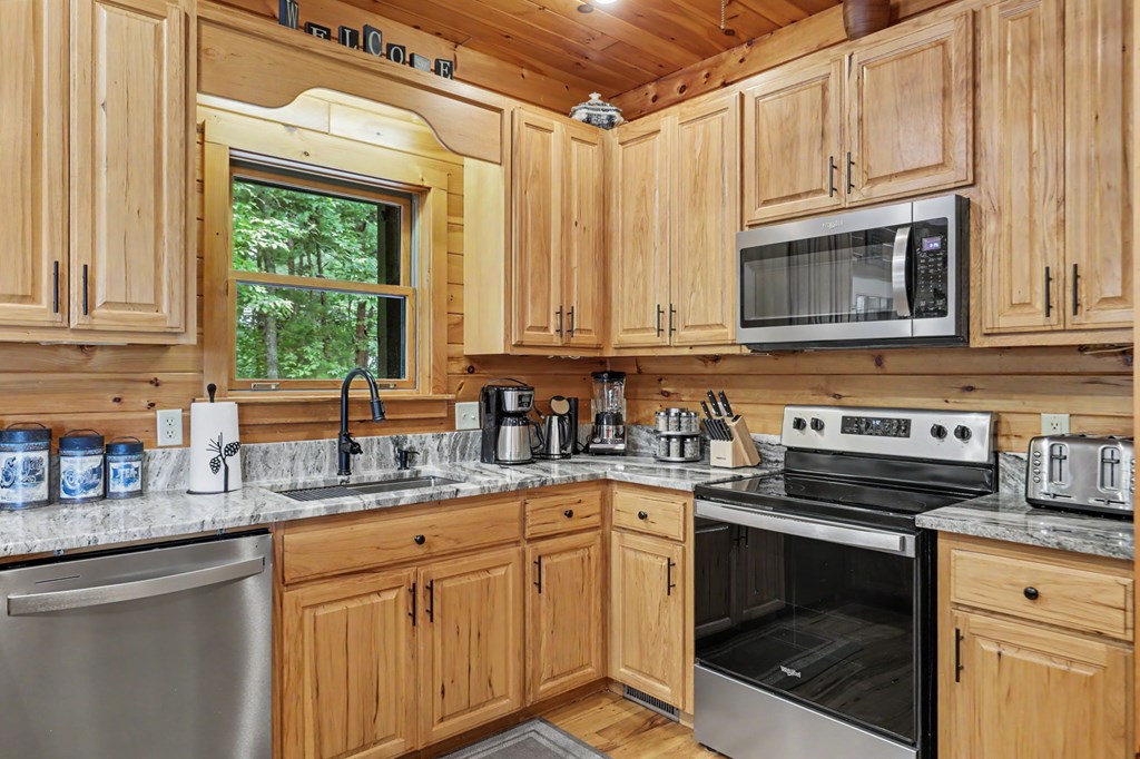 434940 Morganton Active
