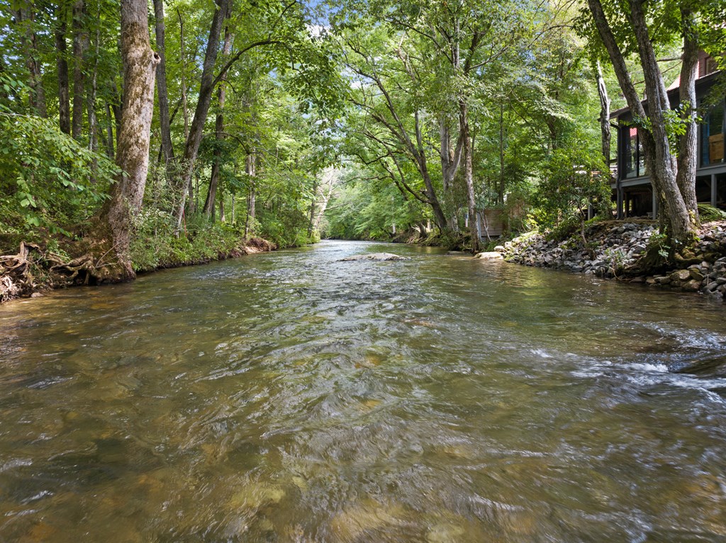 434946 Hiawassee Active