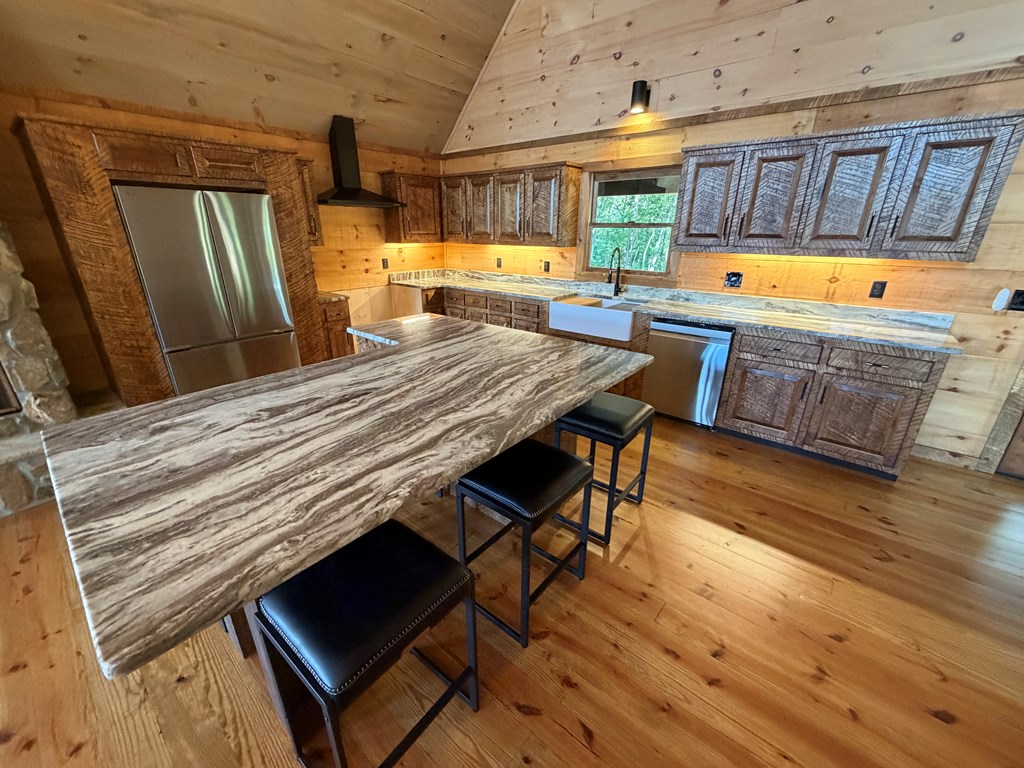 434954 Mineral Bluff Active