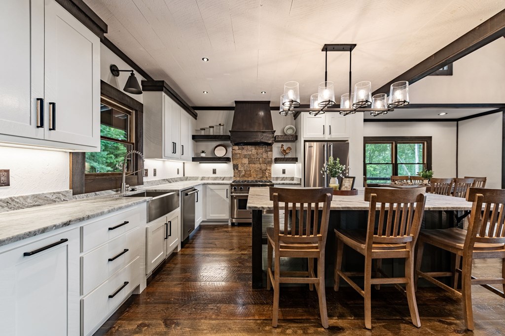434956 Blue Ridge Active