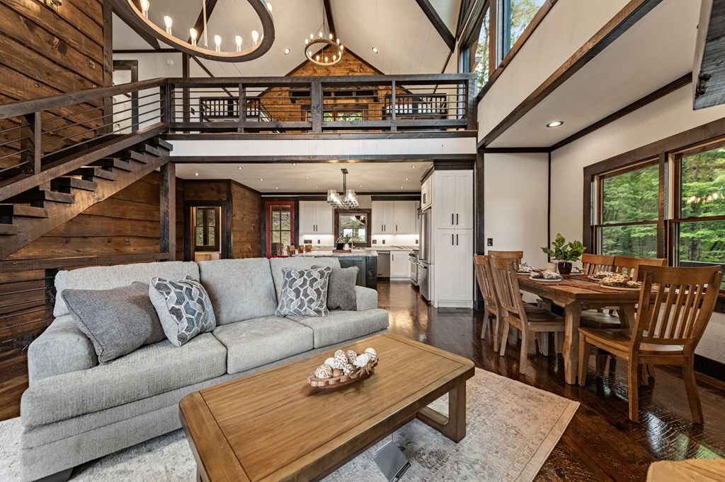 434956 Blue Ridge Active