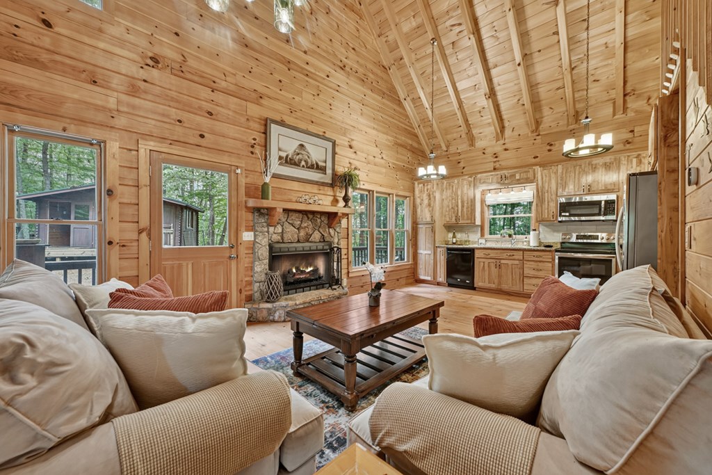 434963 Blue Ridge Active