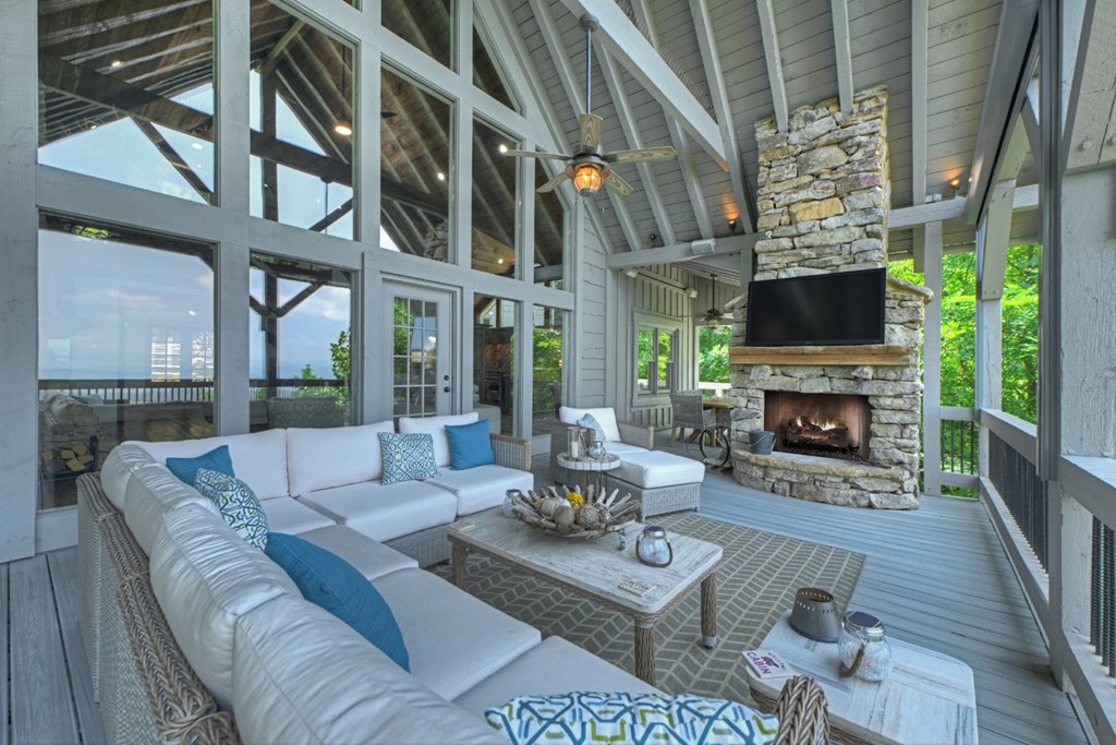434978 Blue Ridge Active