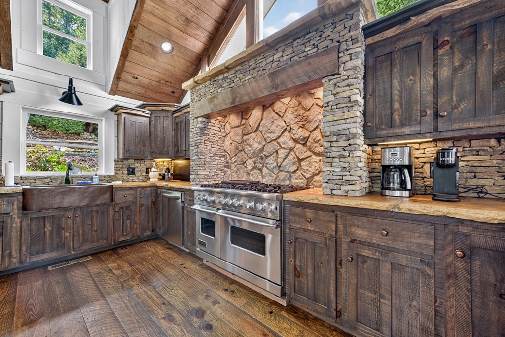 434978 Blue Ridge Active