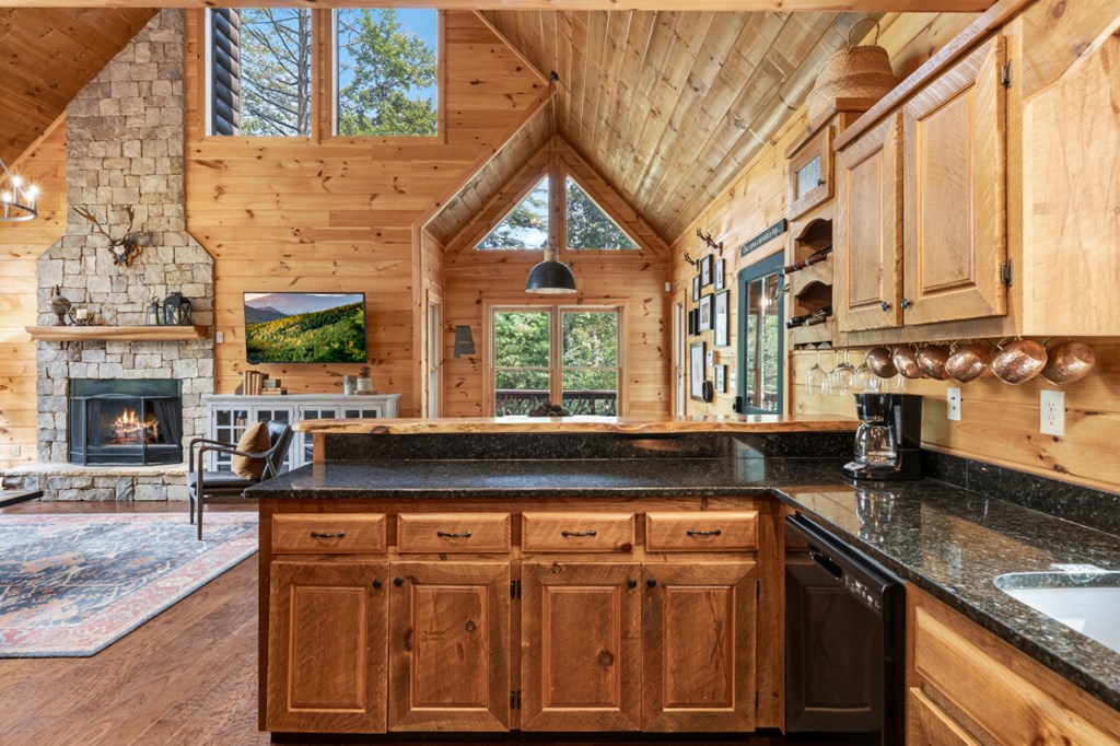 434984 Blue Ridge Active
