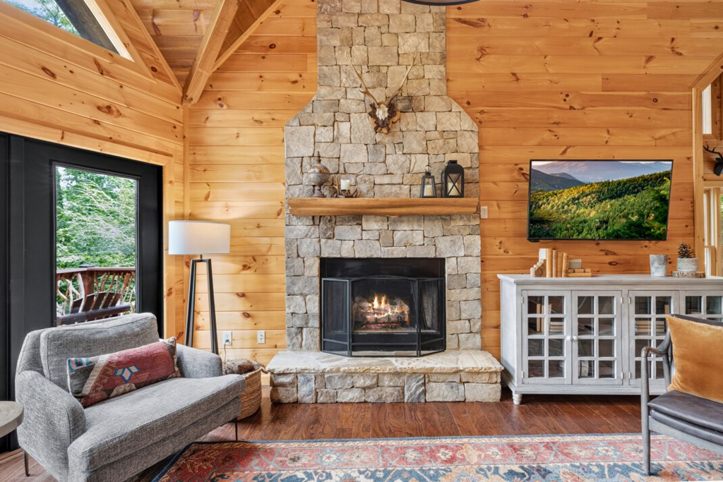434984 Blue Ridge Active