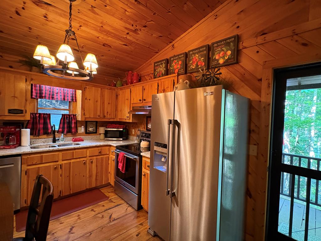 434985 Morganton Active