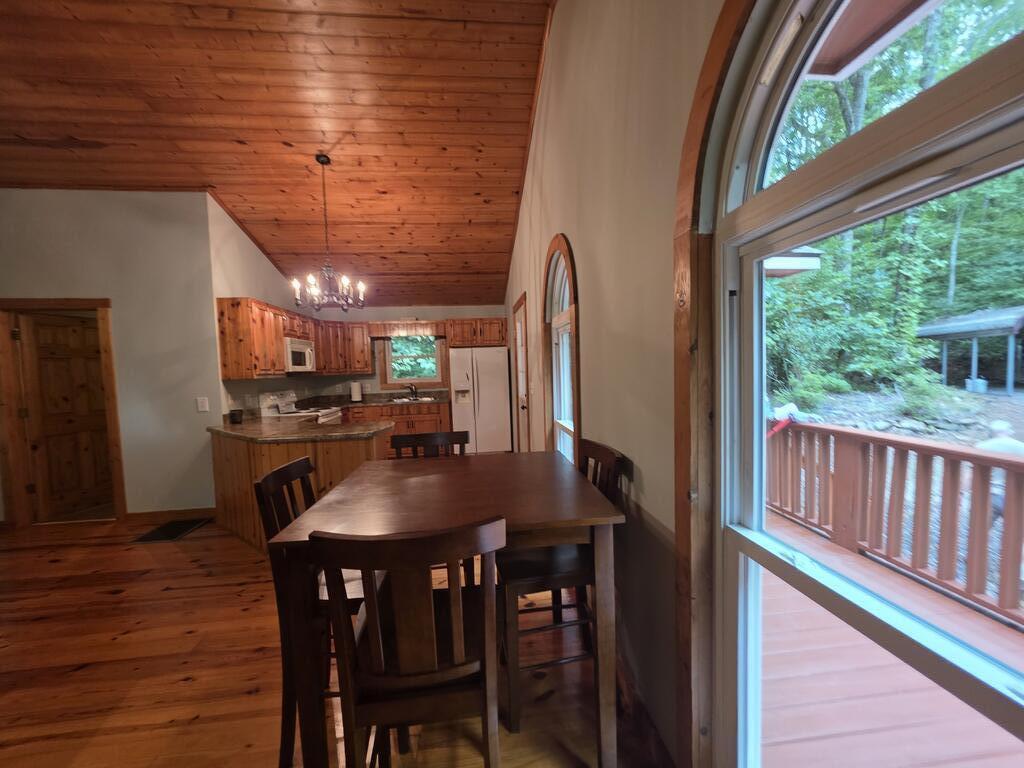 434998 Hiawassee Active