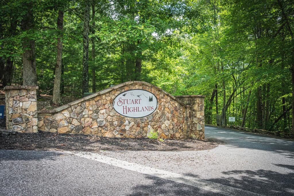 435013 Mineral Bluff Active