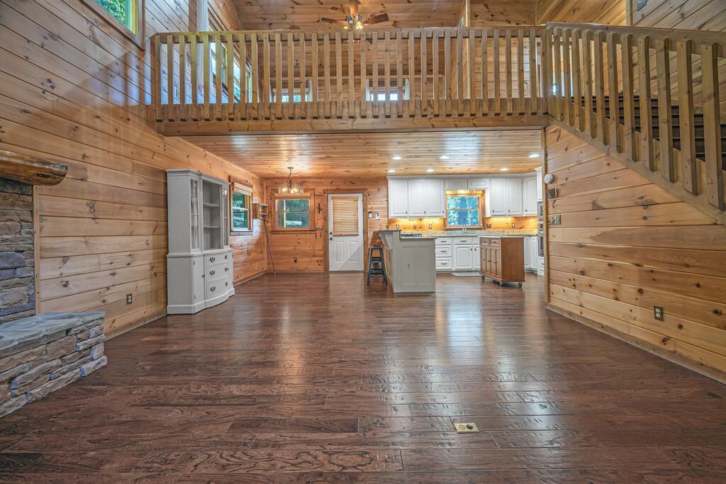 435013 Mineral Bluff Active