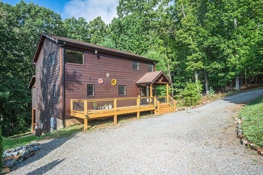 435013 Mineral Bluff Active