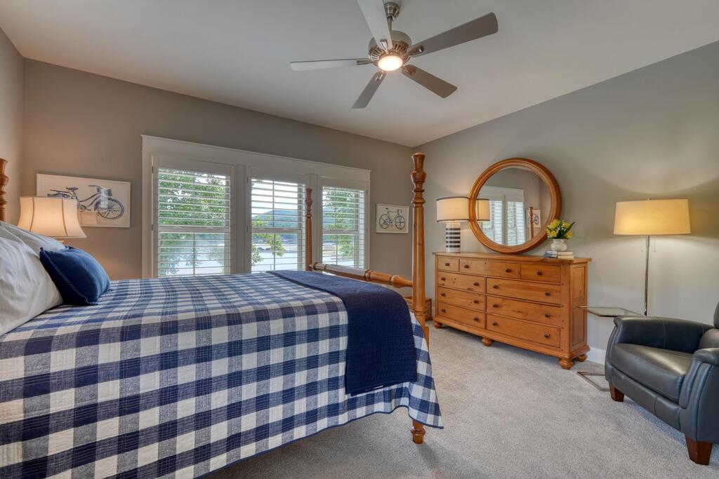 435025 Hiawassee Active