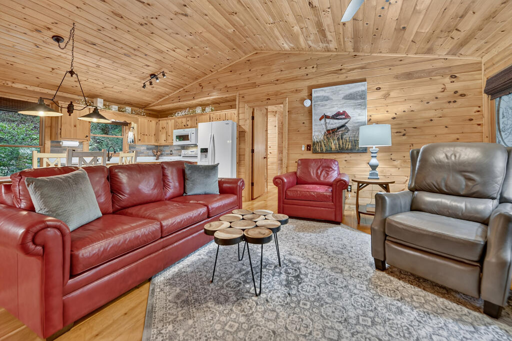 435029 Cherry Log Active