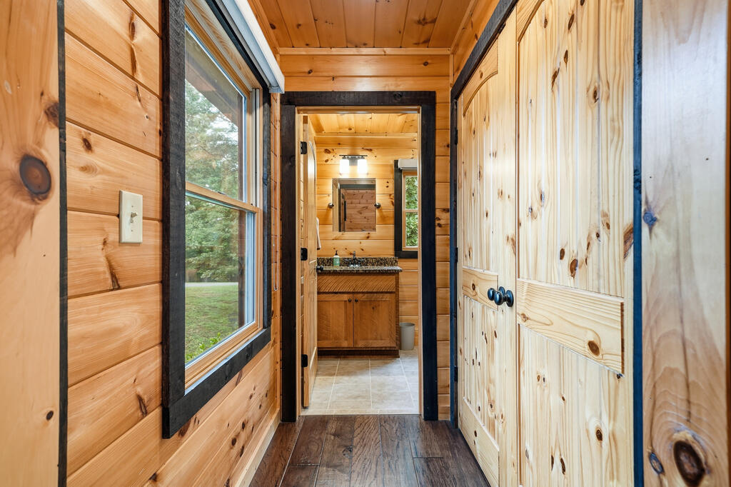 435041 Mineral Bluff Active