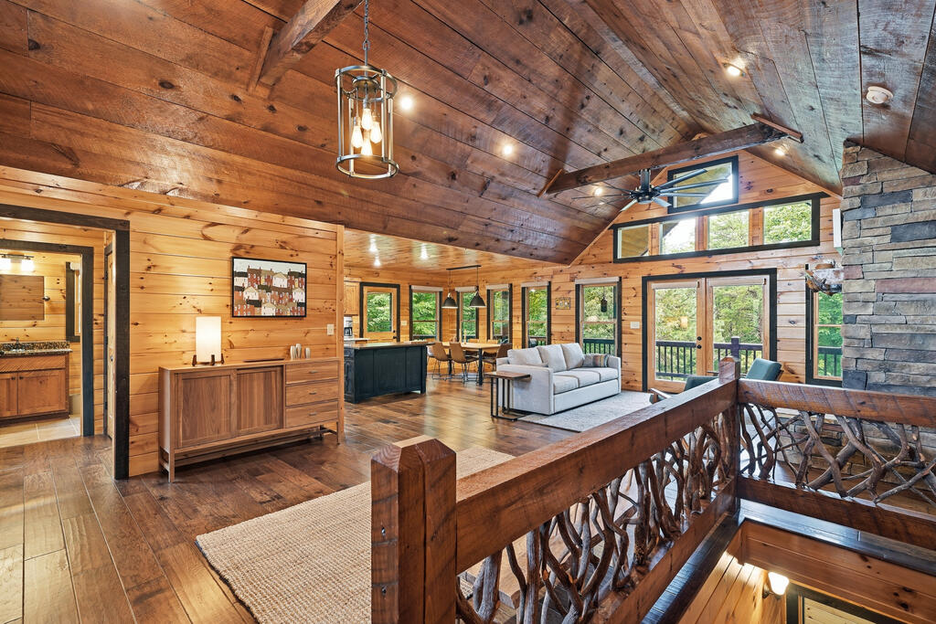 435041 Mineral Bluff Active