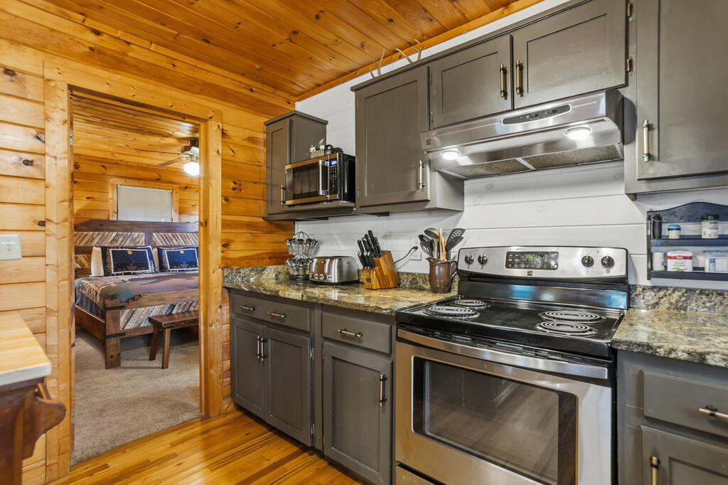 435053 Mineral Bluff Active