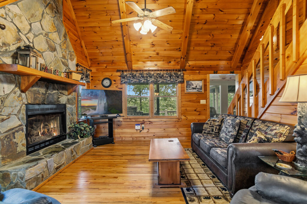 435053 Mineral Bluff Active