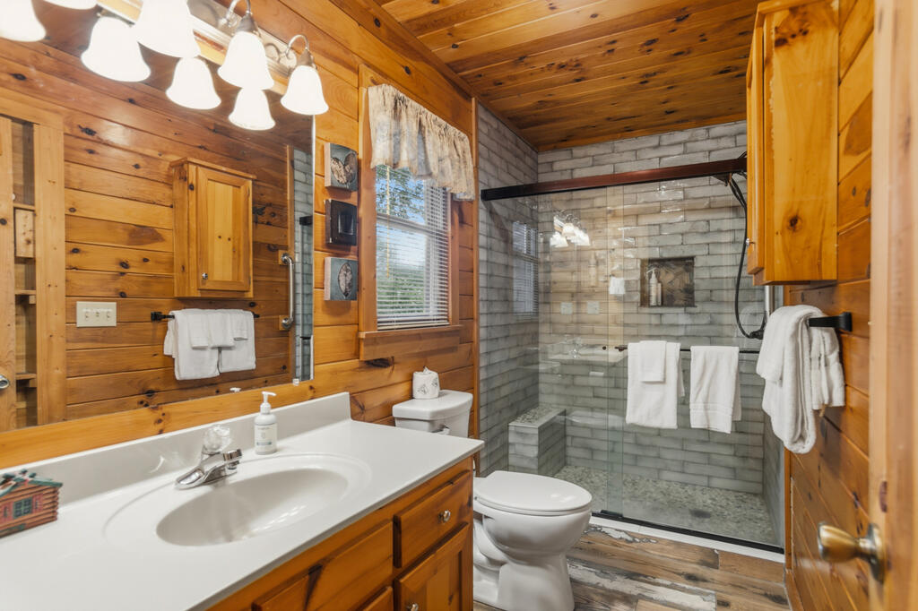 435053 Mineral Bluff Active