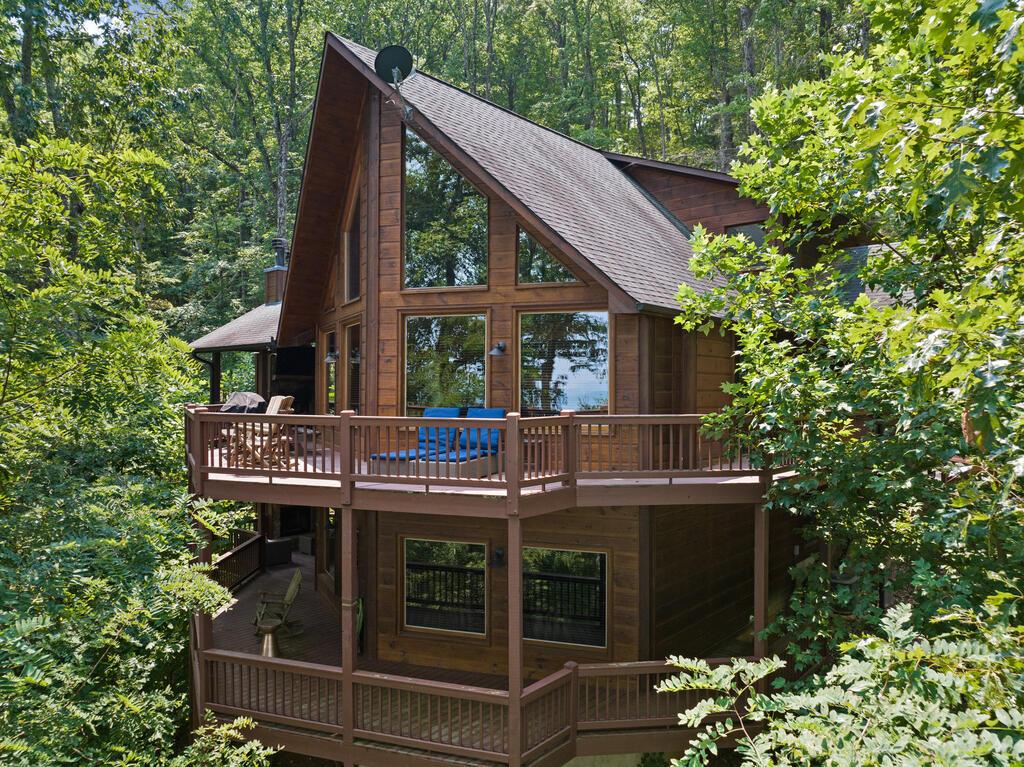 435065 Blue Ridge Active