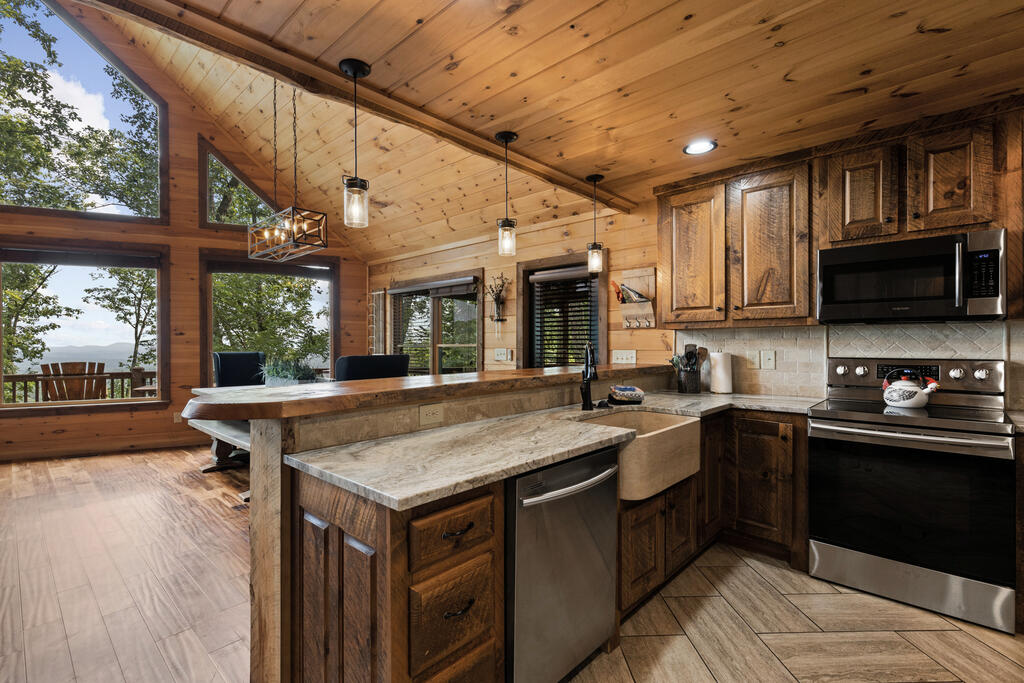 435065 Blue Ridge Active