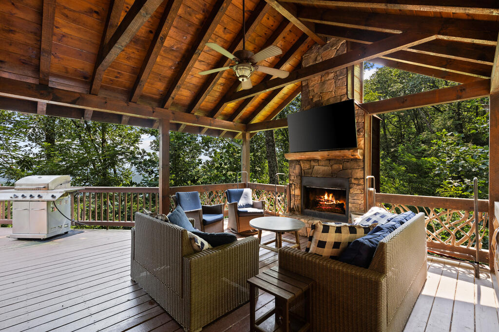 435065 Blue Ridge Active