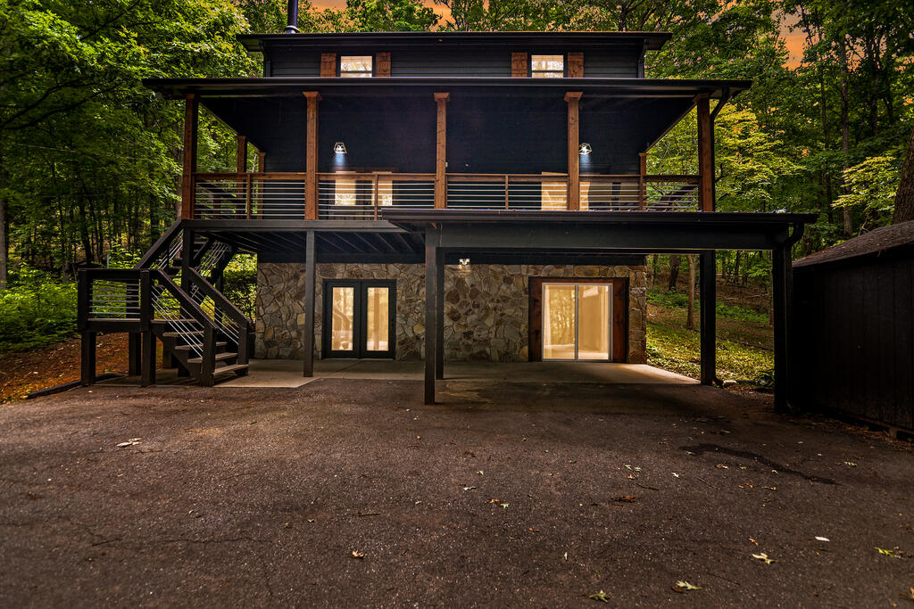 435069 Blue Ridge Active