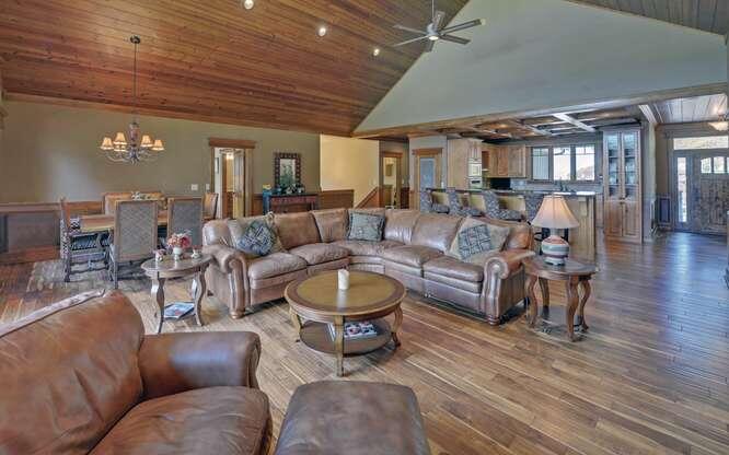 435081 Hiawassee Active