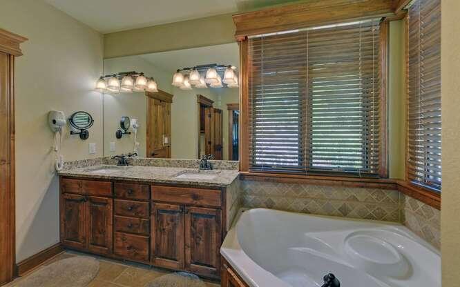 435081 Hiawassee Active