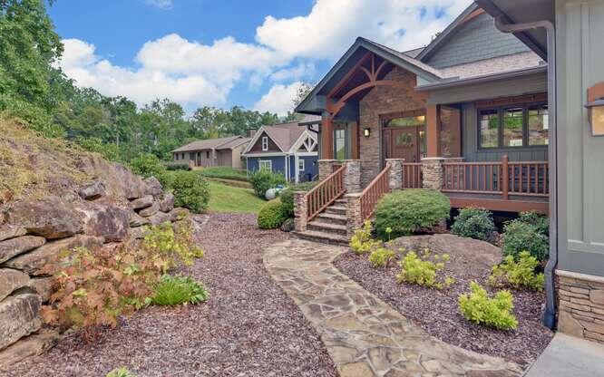 435081 Hiawassee Active