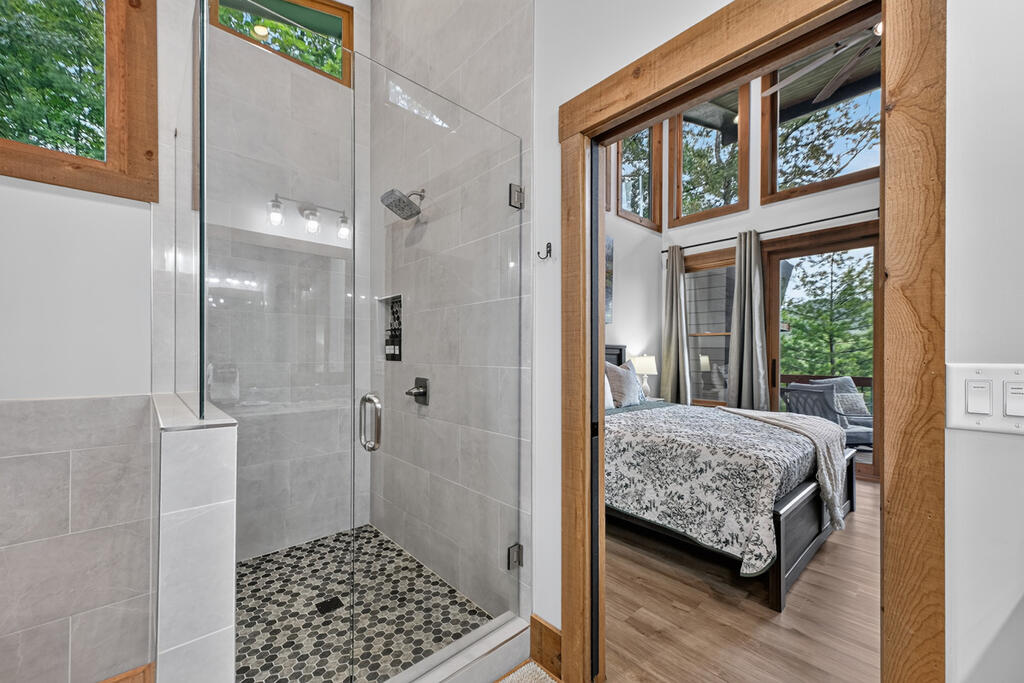 435083 Ellijay Active