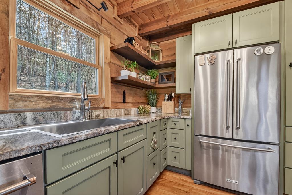 435086 Mineral Bluff Active