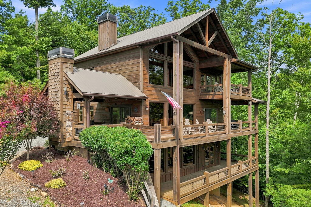 435126 Blue Ridge Active