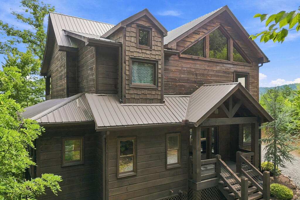435126 Blue Ridge Active