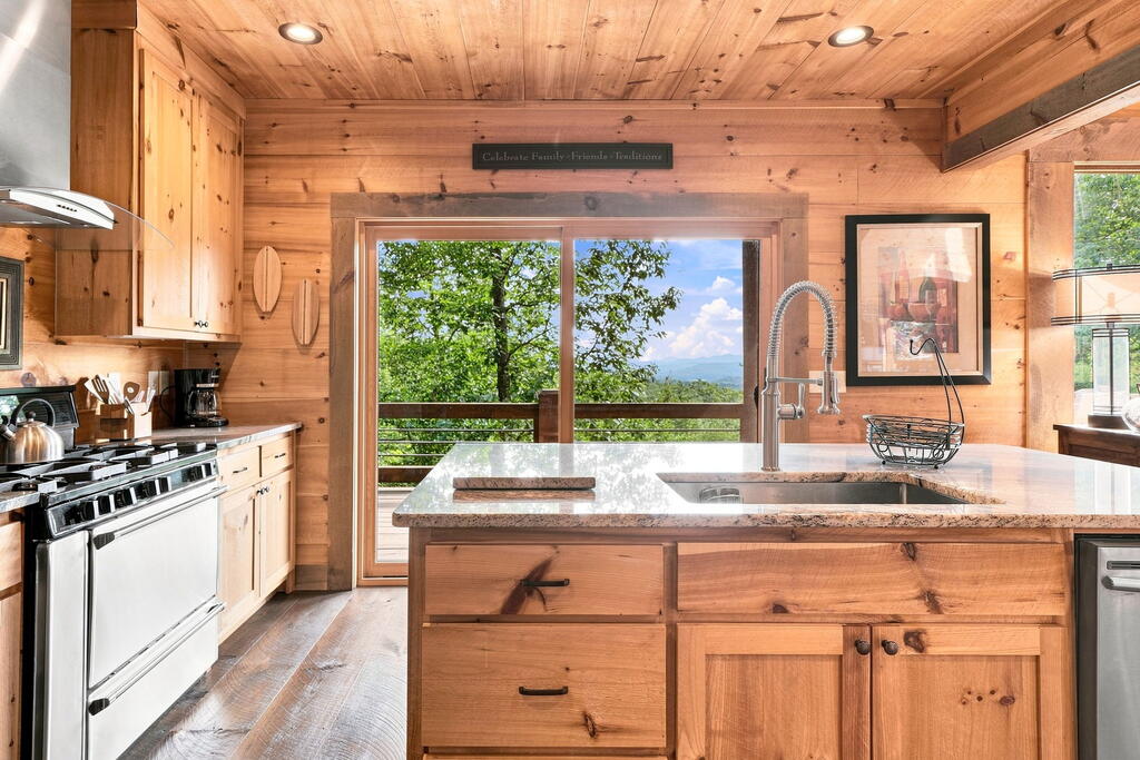435126 Blue Ridge Active