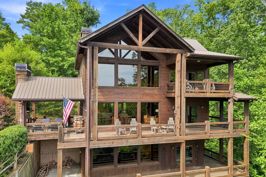 435126 Blue Ridge Active