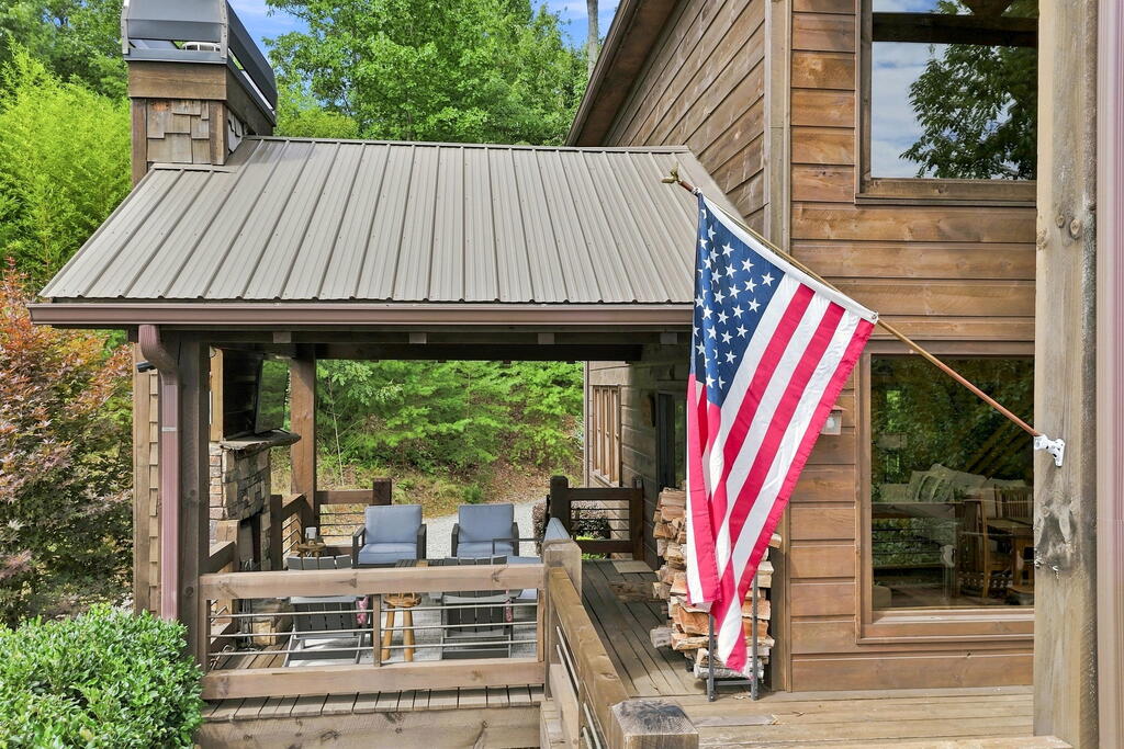 435126 Blue Ridge Active