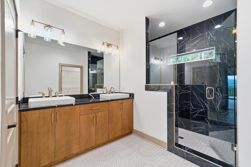 435139 Ellijay Active