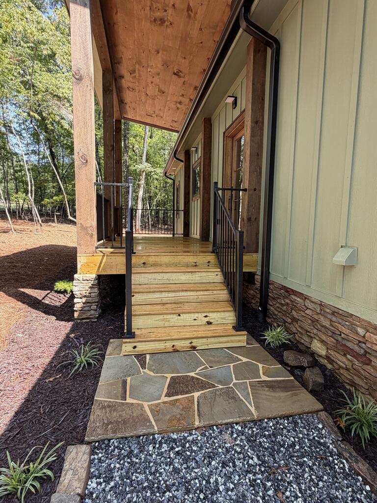 435143 Mineral Bluff Active