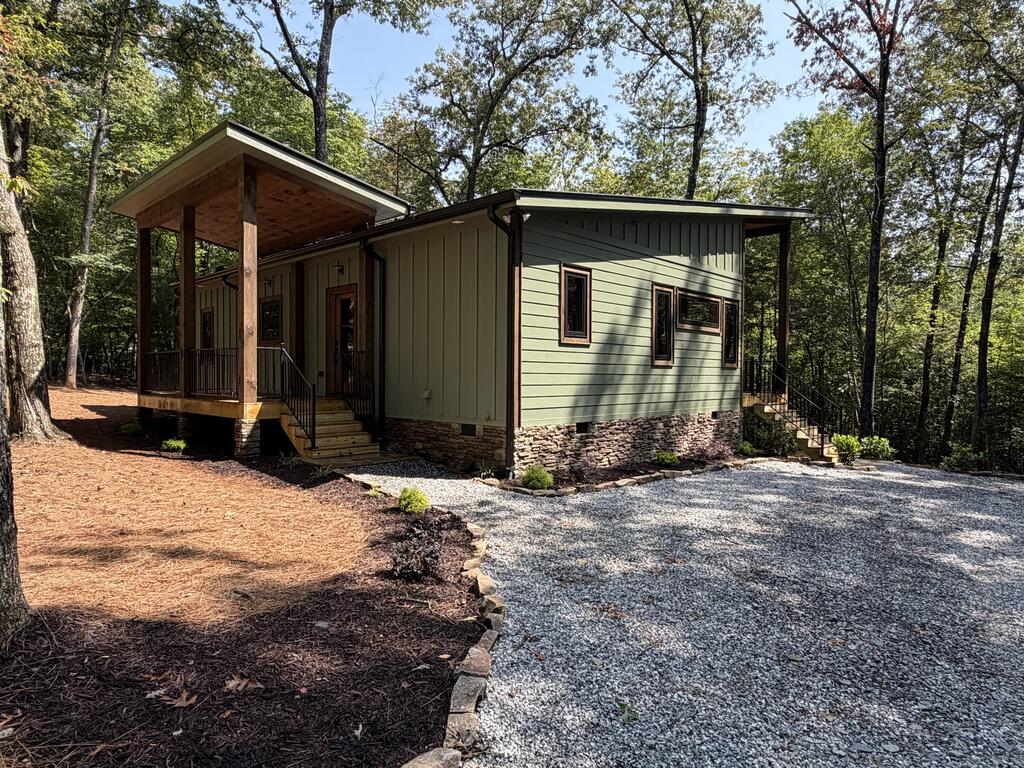 435143 Mineral Bluff Active