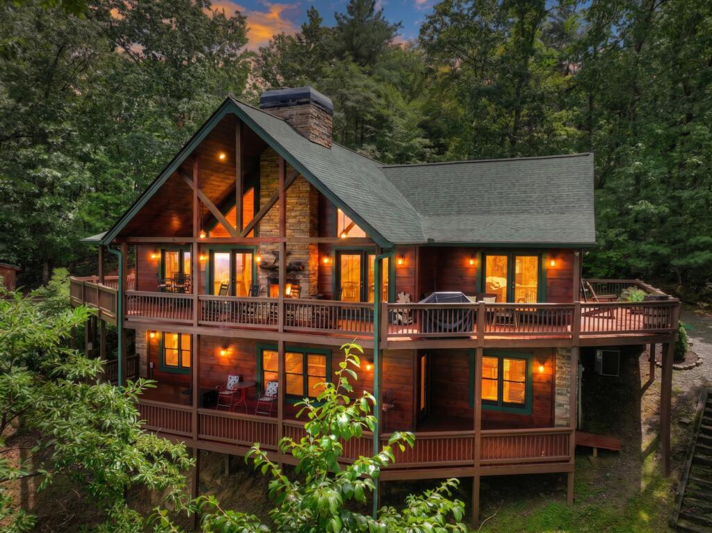 435168 Blue Ridge Active