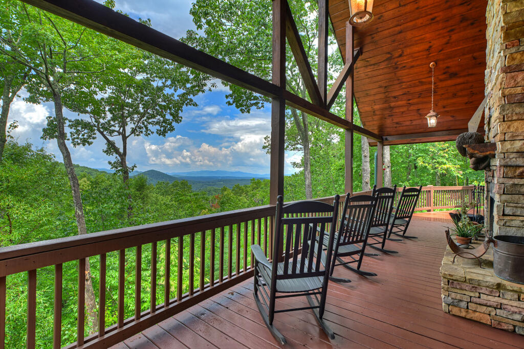 435168 Blue Ridge Active