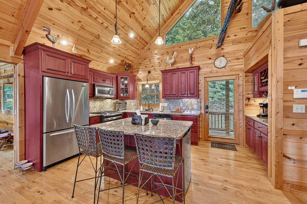 435168 Blue Ridge Active