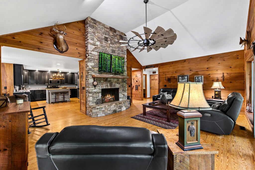 435172 Ellijay Active